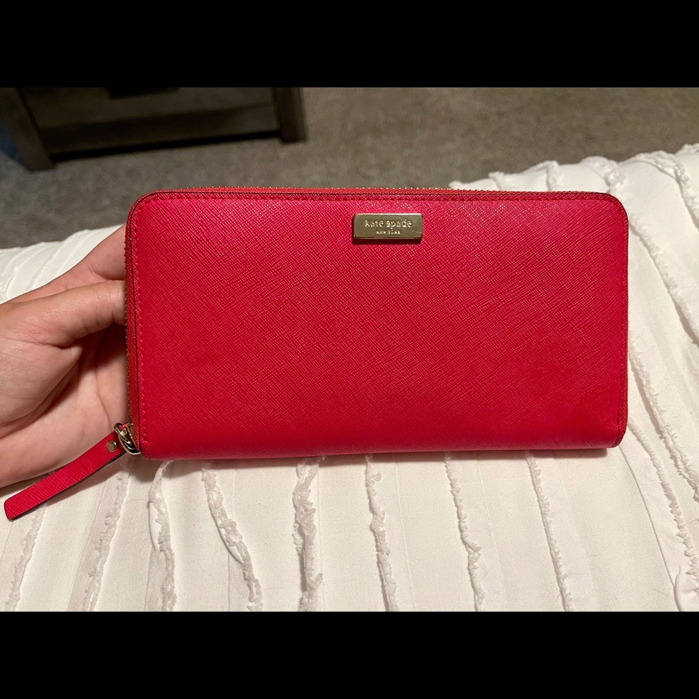 Kate Spade wallet - hot pink! ♠️